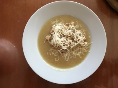 Sajtos hagymakrémleves